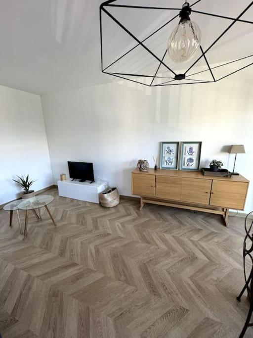Appartement Neuf Avec Balcon Et Parking Prive カーン エクステリア 写真